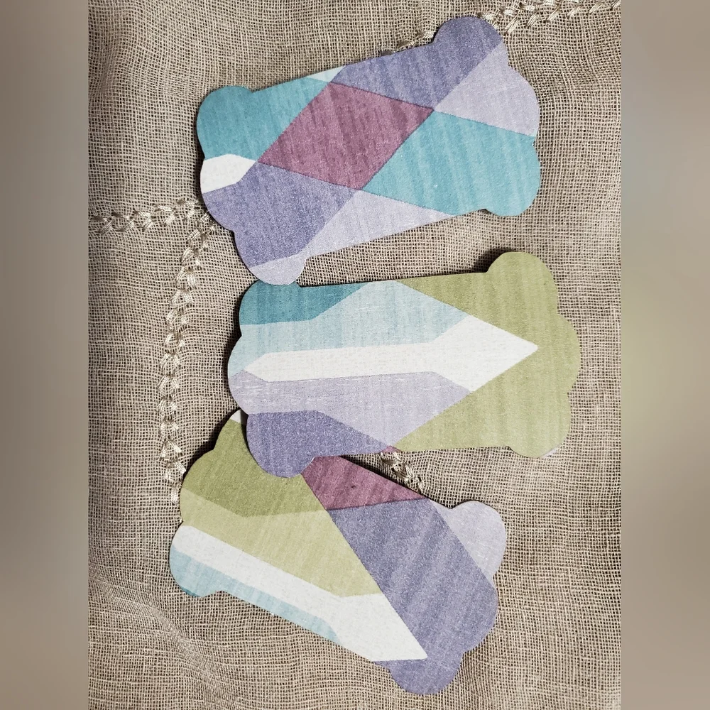 🙏 HAND CRAFTED Set of 8 button card tags ephemera - Picture 11 of 11